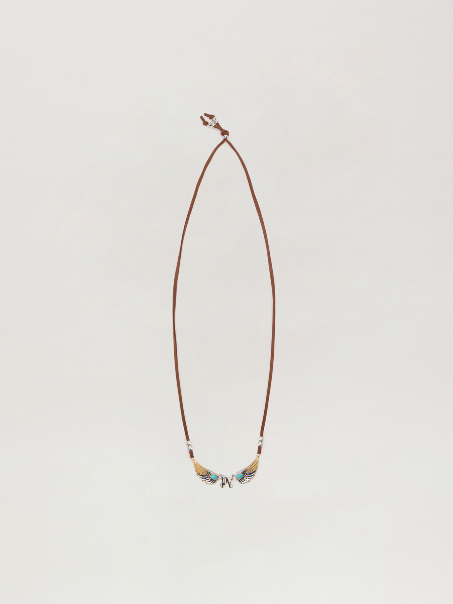 collar de cordón con alas