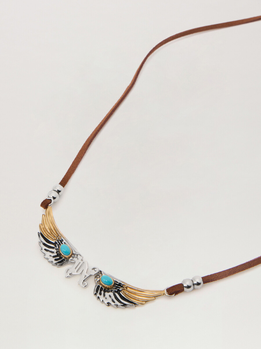 collar de cordón con alas