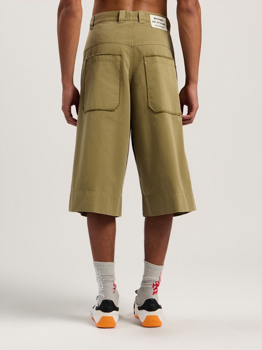 bermudas con parche militar