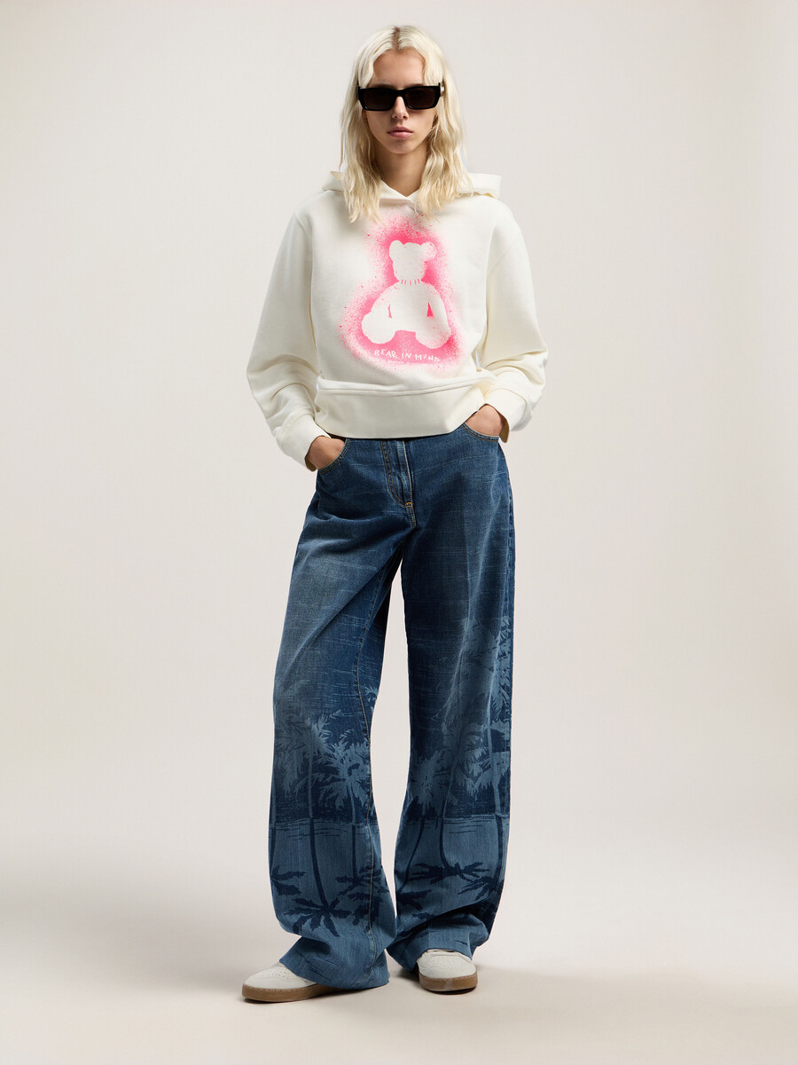 sudadera con capucha ajustada spray bear