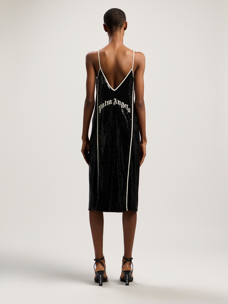 vestido lencero con lentejuelas y logotipo curvo