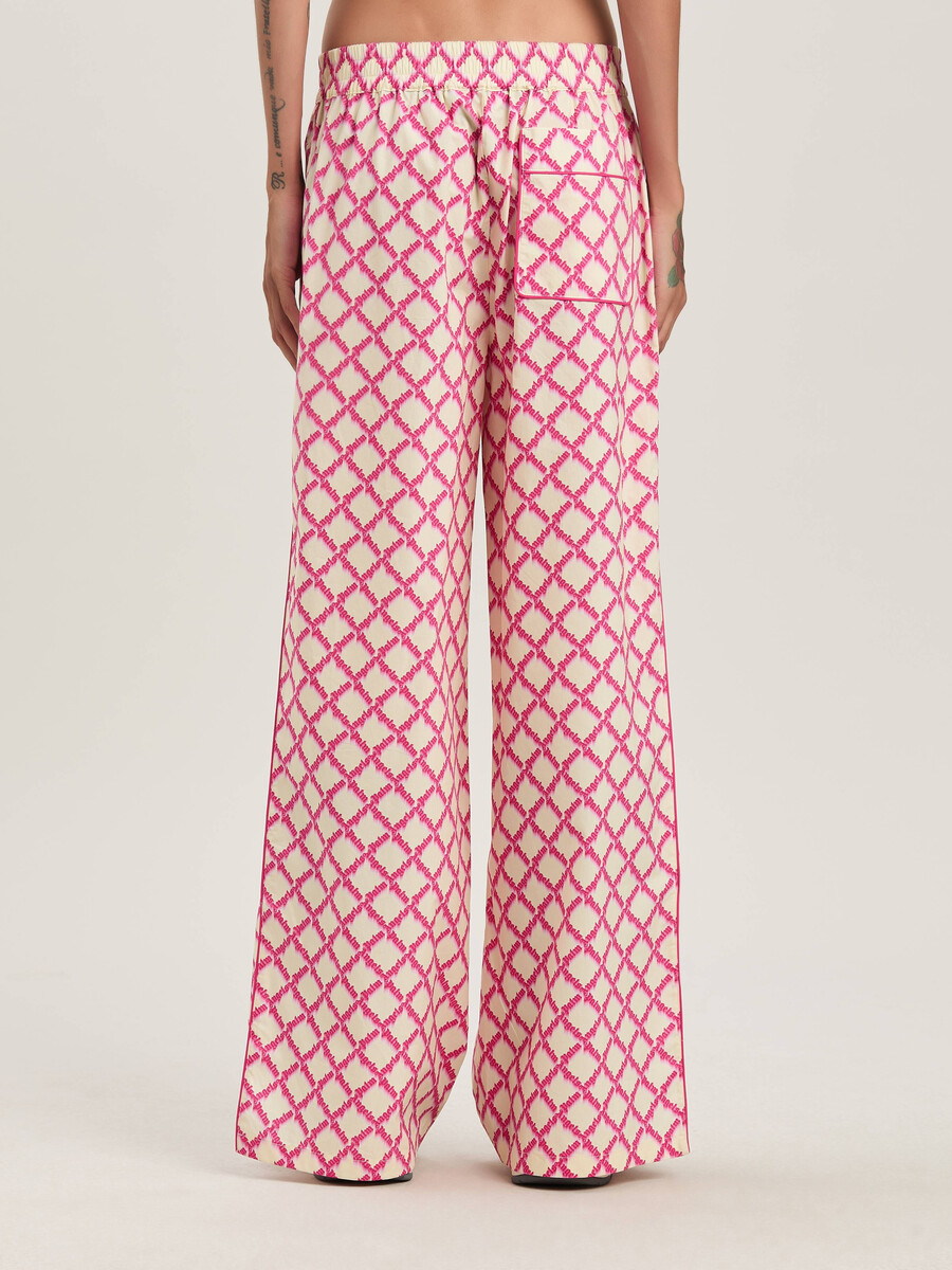 pantalones con logotipo de red