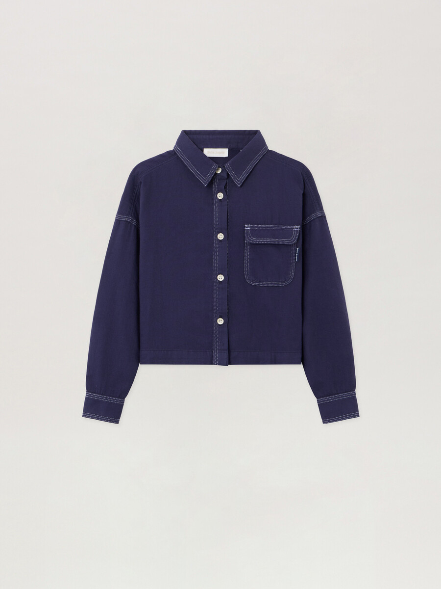 camisa de franela con logotipo curvo