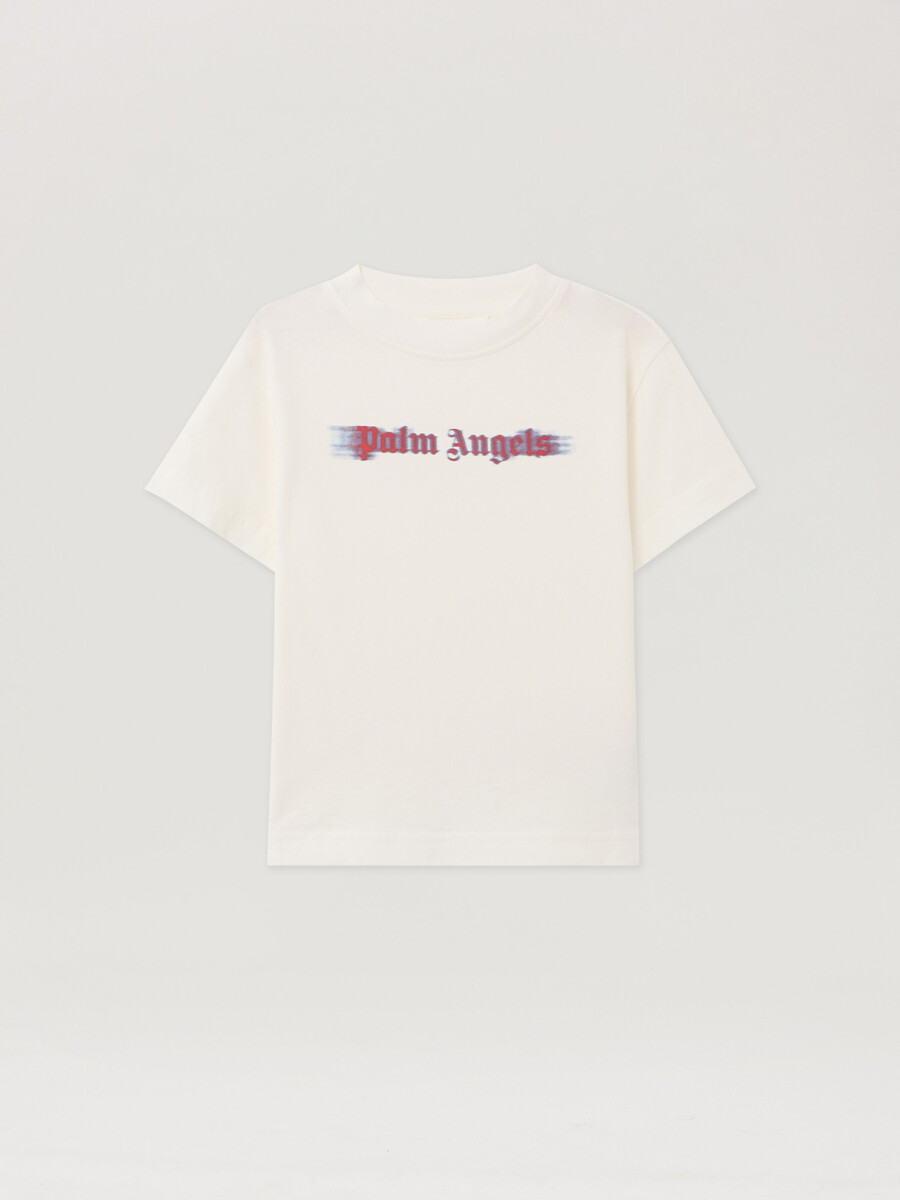 camiseta con logotipo borroso