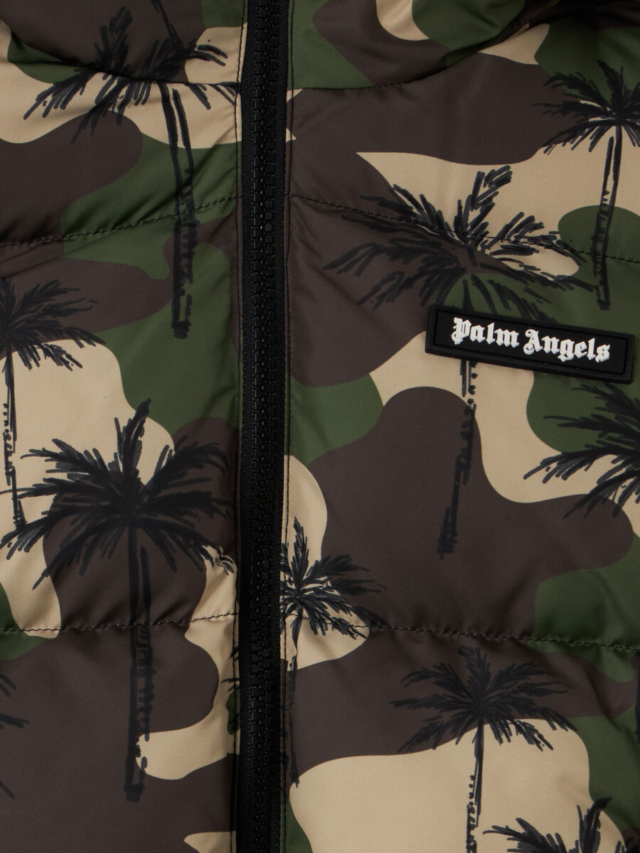 chaqueta acolchada con capucha y palmeras de camuflaje