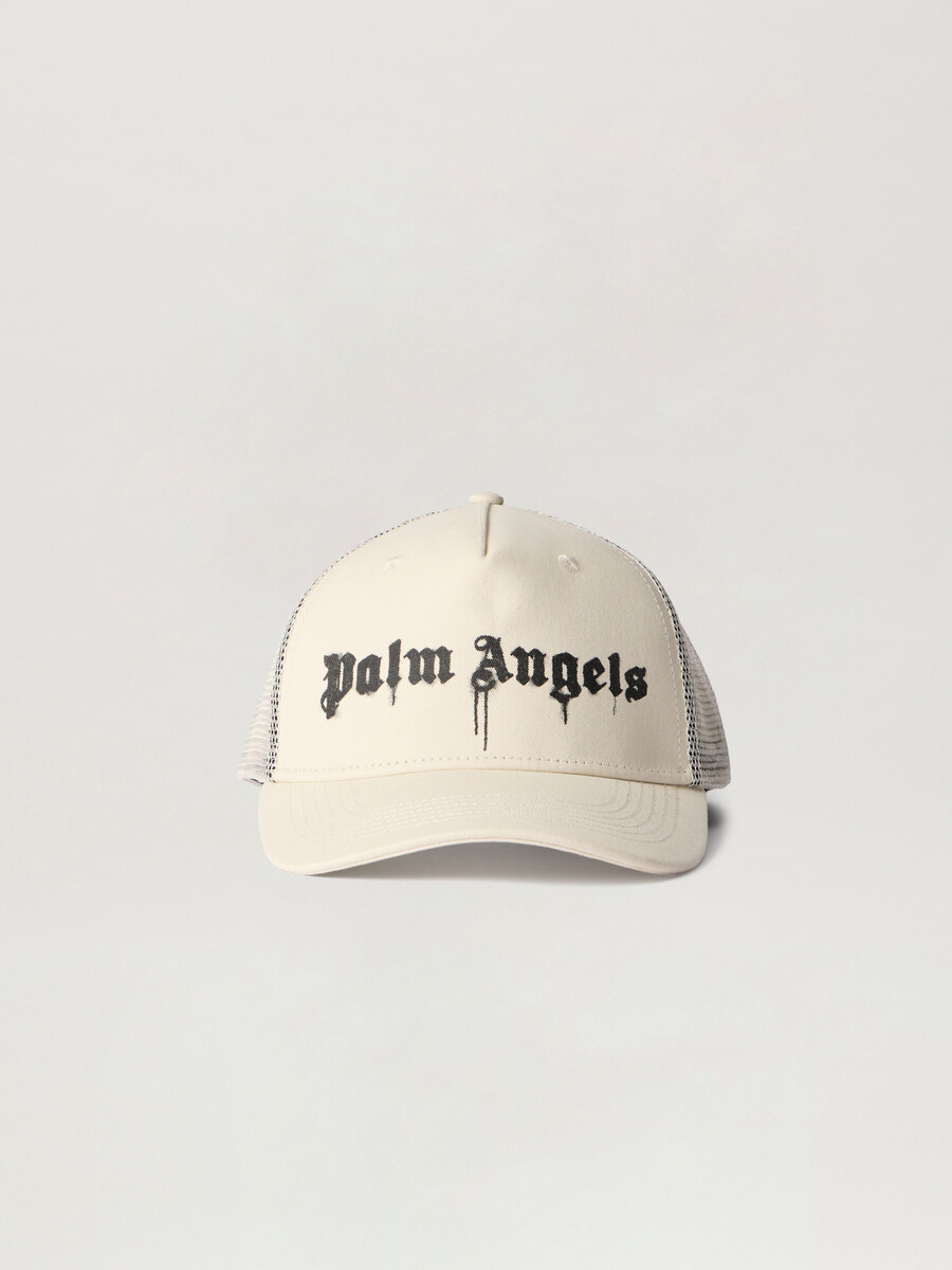 gorra de camionero con logotipo en aerosol