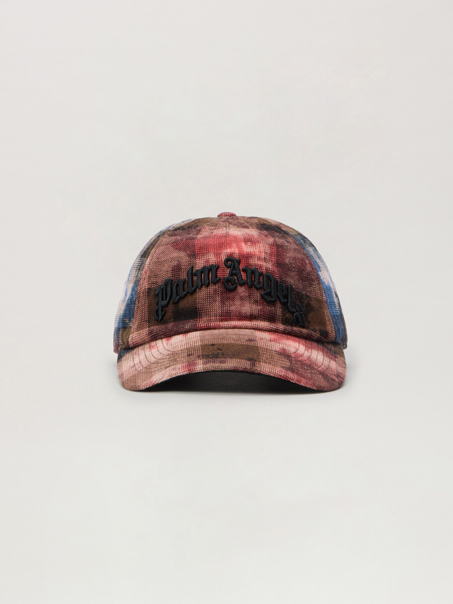 gorra con logo curvo a cuadros